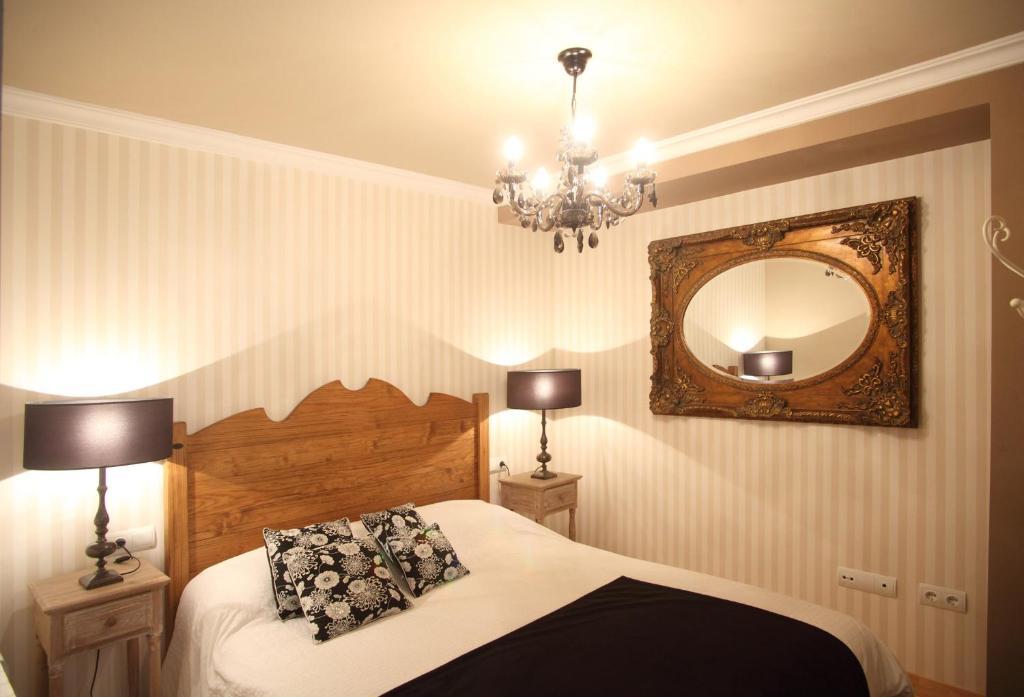 Apartamentos Alcoba De Baco Barbastro Værelse billede